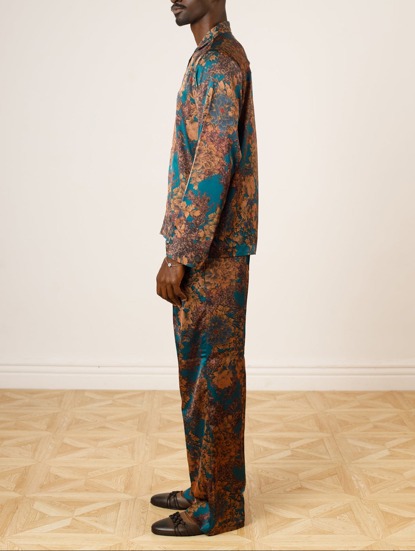 Ara Silk Set in Brown/ Green