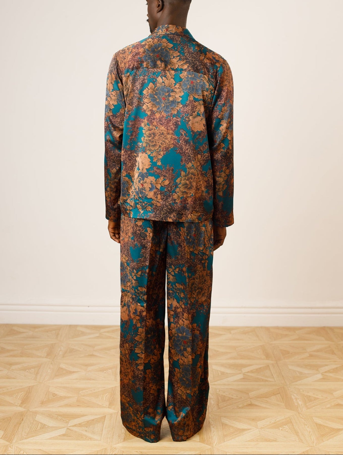 Ara Silk Set in Brown/ Green