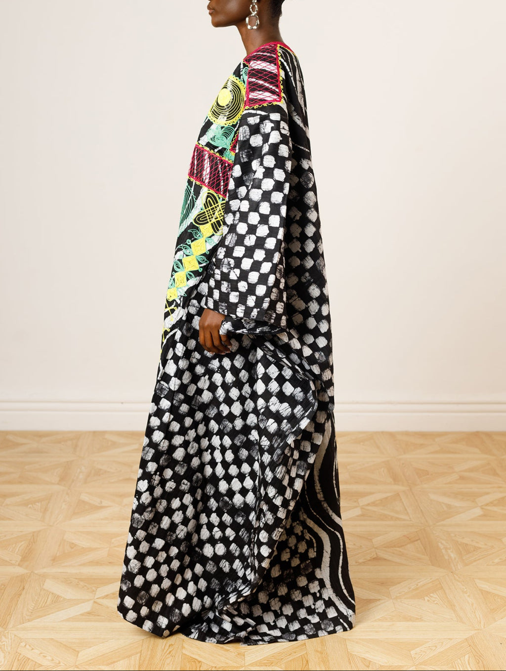 Dye Lab x L’Artisane Black & White Embroidered Agbada