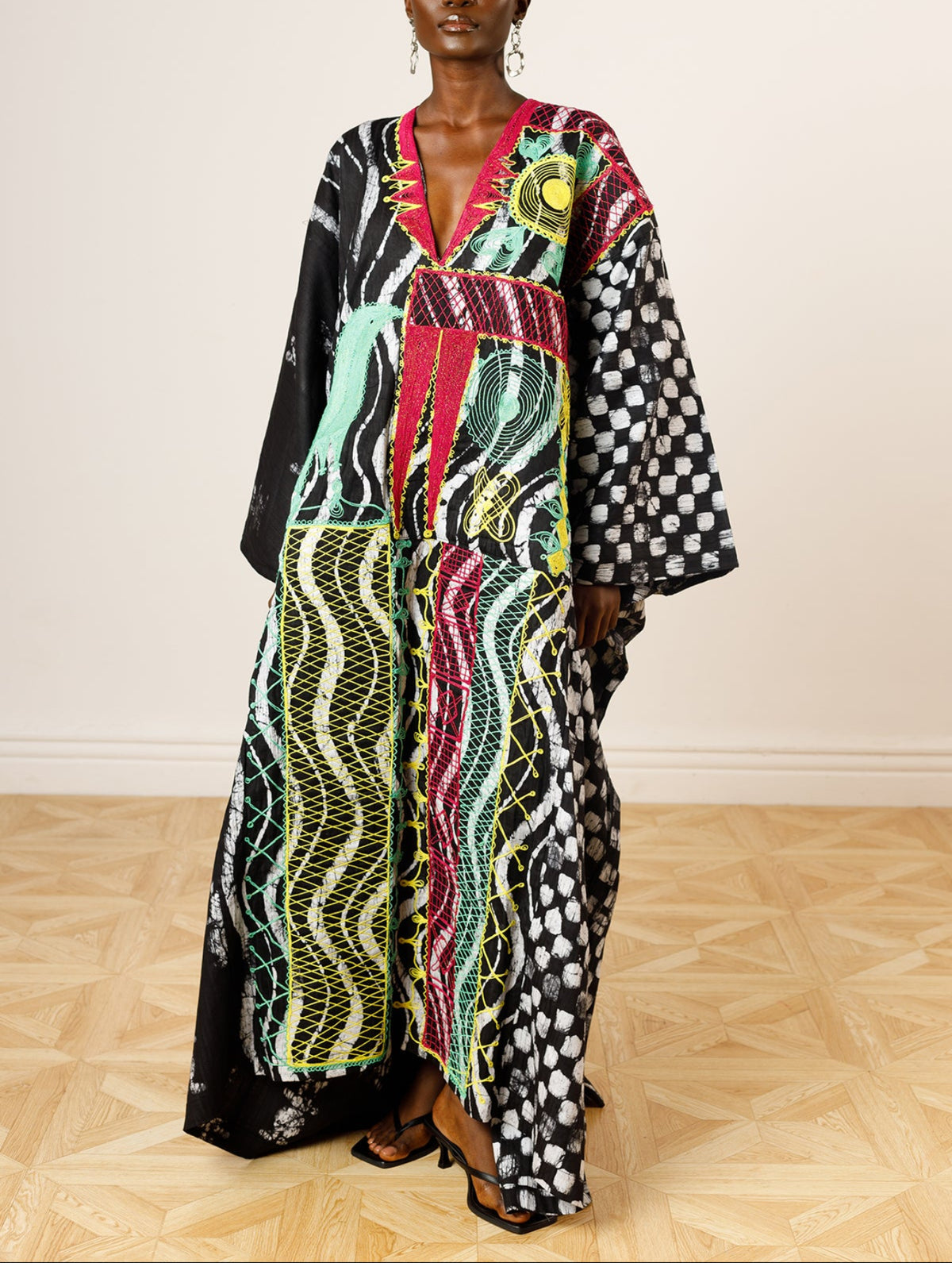 Dye Lab x L’Artisane Black & White Embroidered Agbada