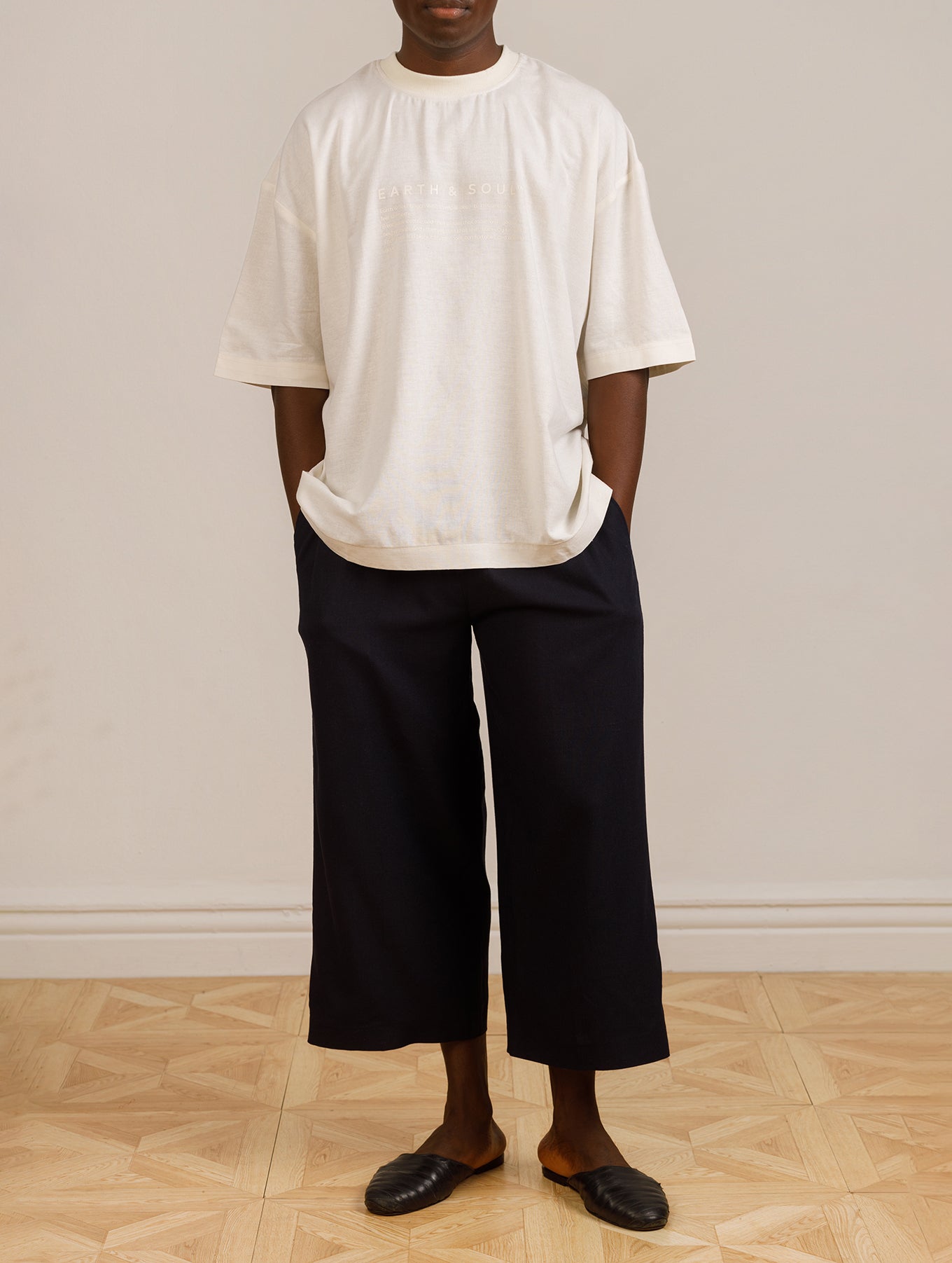 Boxy Top in Beige with Dark Navy Èkó Short Set